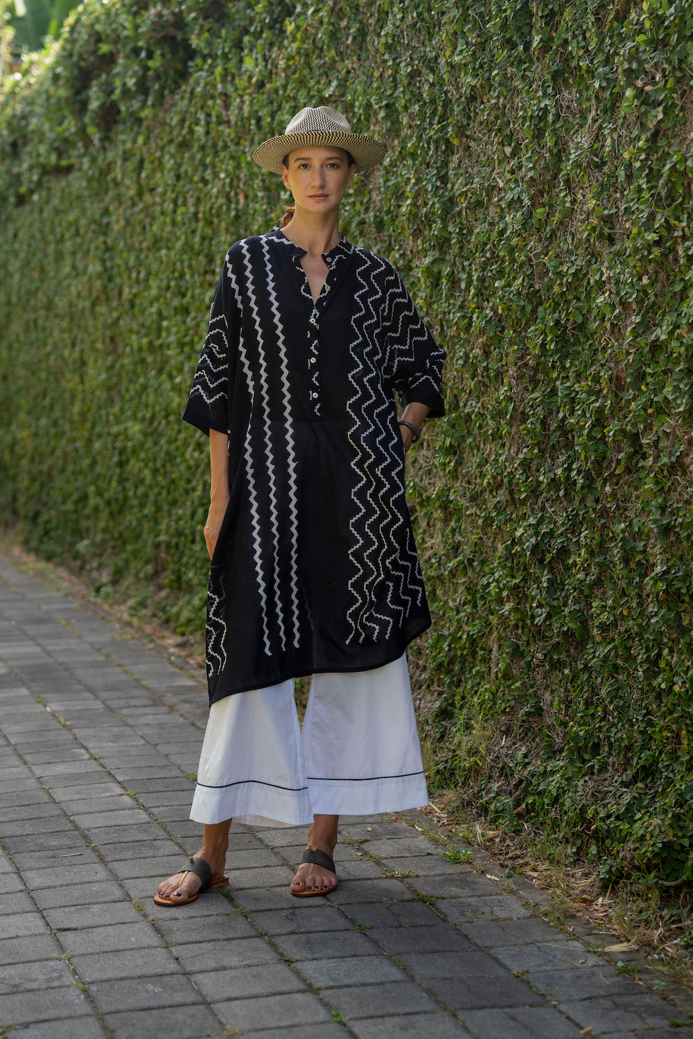 Tara Kaftan - Block Print Black